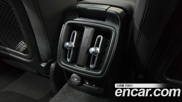 Polestar Polestar 2 2022 — photo 32