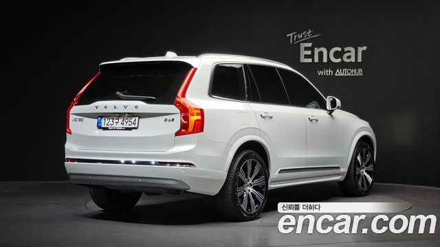 Volvo XC90 2022 — photo 2
