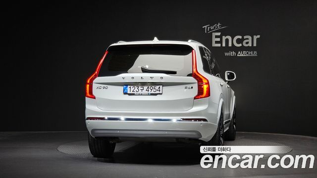 Volvo XC90 2022 — photo 4
