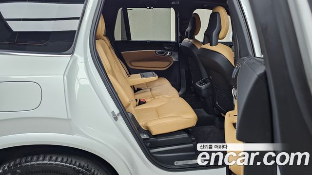 Volvo XC90 2022 — photo 17