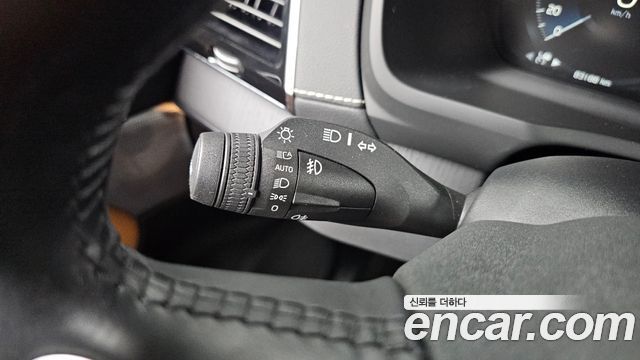 Volvo XC90 2022 — photo 30