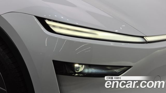 Tesla Model Y 2026 — photo 8