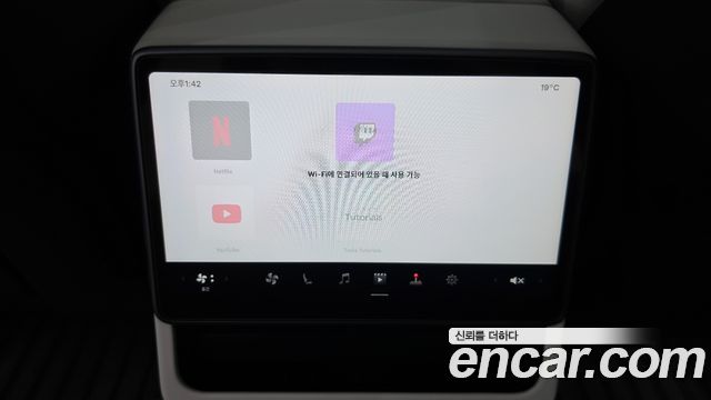 Tesla Model Y 2026 — photo 29