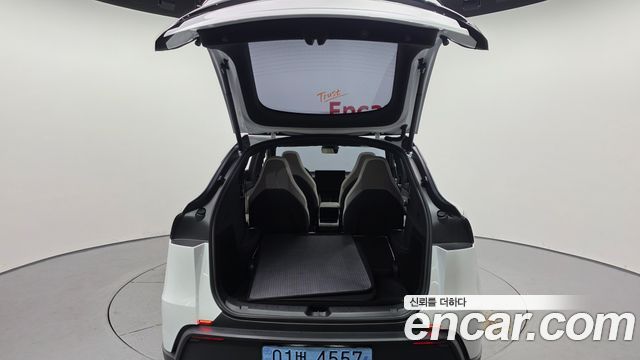 Tesla Model Y 2026 — photo 31