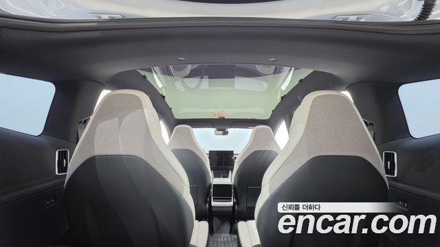 Tesla Model Y 2026 — photo 33
