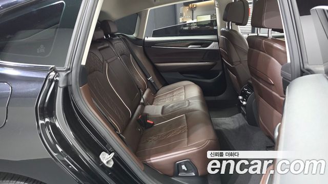 BMW Gran Turismo 2023 — photo 18