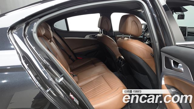 Genesis G70 2018 — photo 17