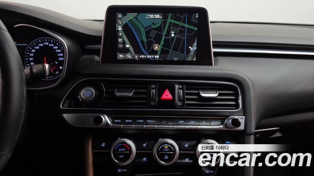 Genesis G70 2018 — photo 19