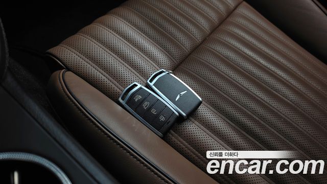 Genesis G70 2018 — photo 21