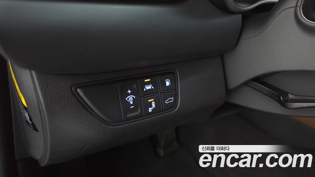 Genesis G70 2018 — photo 24