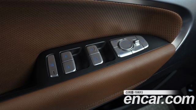 Genesis G70 2018 — photo 26