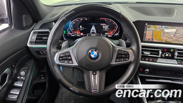 BMW 3-Series 2022 — photo 19