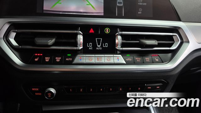 BMW 3-Series 2022 — photo 20