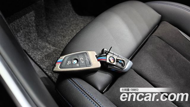 BMW 3-Series 2022 — photo 22