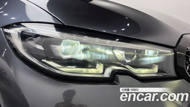 BMW 3-Series 2022 — photo 8
