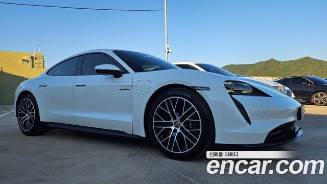 Porsche Taycan 2024 — photo 2
