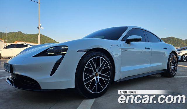 Porsche Taycan 2024 — photo 4