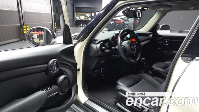 Mini Cooper 2017 — photo 13