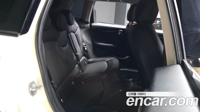 Mini Cooper 2017 — photo 18