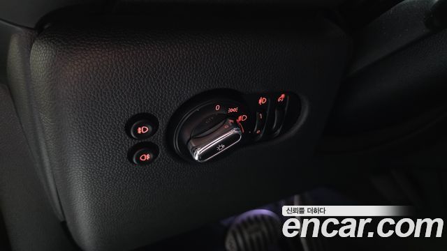 Mini Cooper 2017 — photo 24