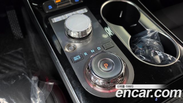 Genesis GV70 2025 — photo 12