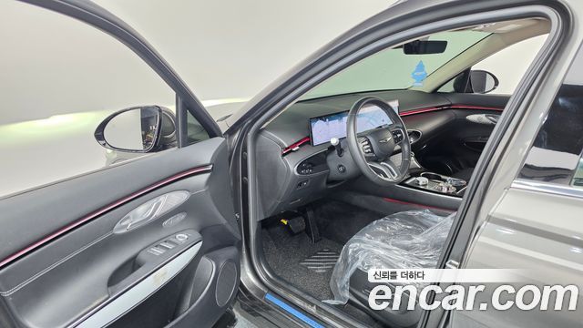 Genesis GV70 2025 — photo 13