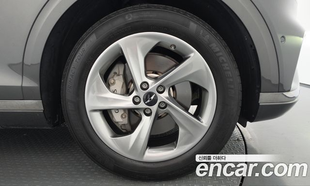 Genesis GV70 2025 — photo 7