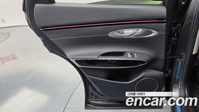 Genesis GV70 2025 — photo 15