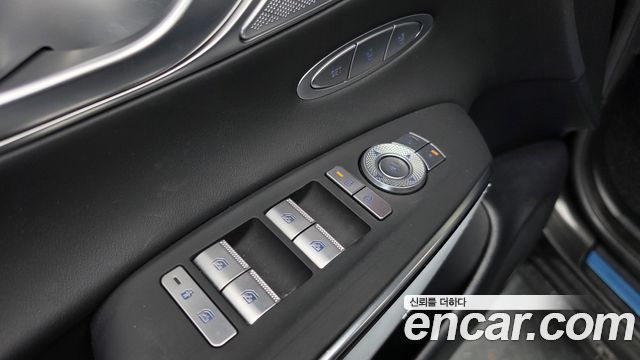 Genesis GV70 2025 — photo 29