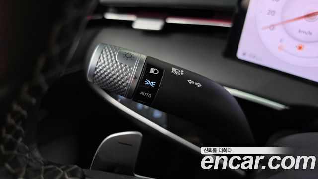 Genesis GV70 2025 — photo 30