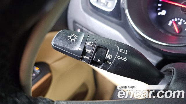 Kia Canival 2016 — photo 24