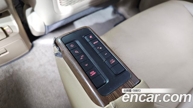 Kia Canival 2016 — photo 30