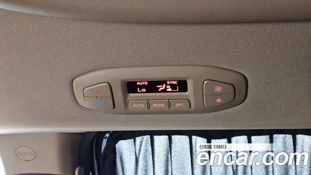 Kia Canival 2016 — photo 32