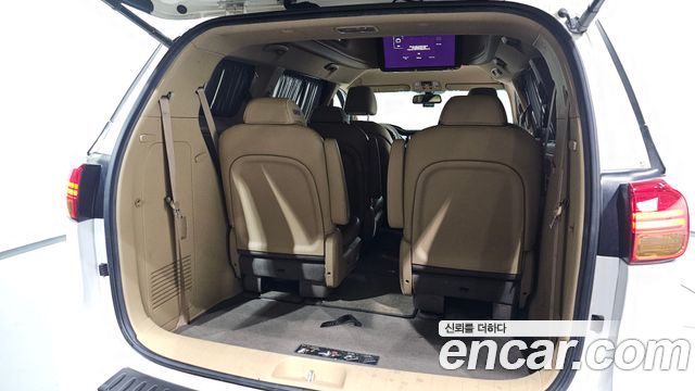 Kia Canival 2016 — photo 33