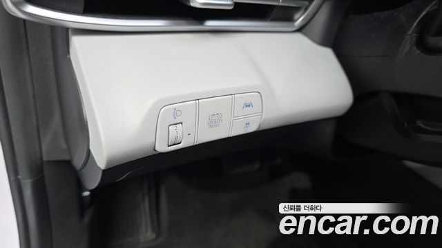 Hyundai AVANTE 2021 — photo 18
