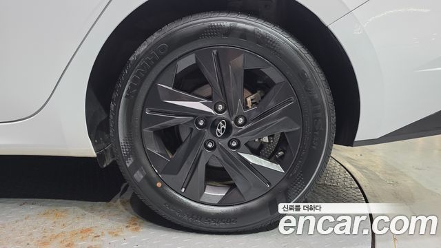 Hyundai AVANTE 2021 — photo 7