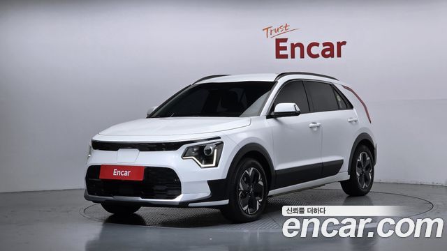 Kia Niro 2023 — photo 1