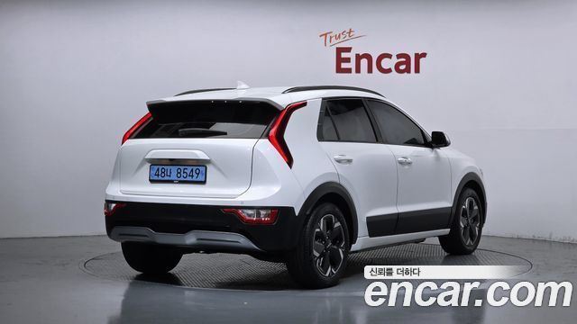 Kia Niro 2023 — photo 2