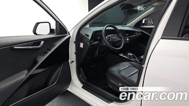 Kia Niro 2023 — photo 10