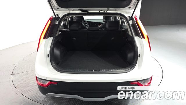 Kia Niro 2023 — photo 20