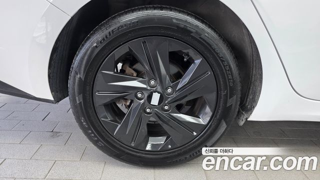 Hyundai AVANTE 2023 — photo 5