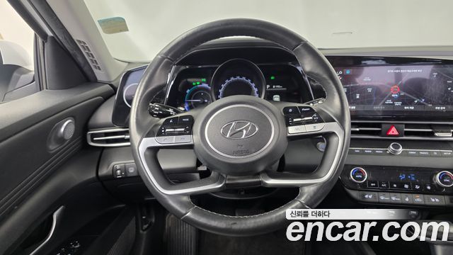 Hyundai AVANTE 2023 — photo 18