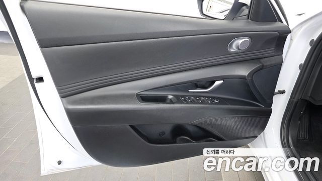 Hyundai AVANTE 2023 — photo 14