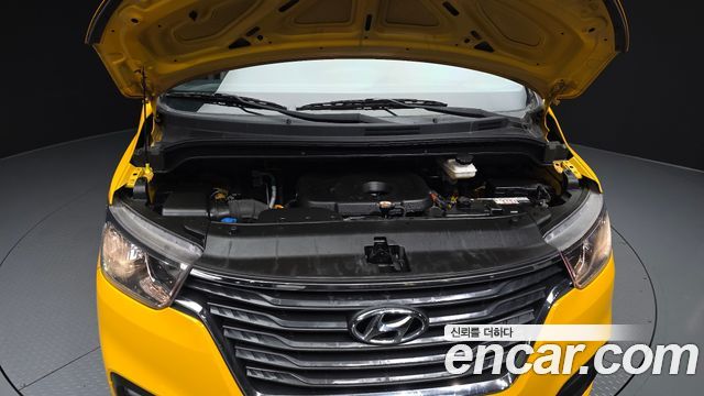 Hyundai Starex 2019 — photo 6