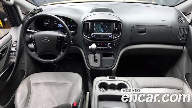 Hyundai Starex 2019 — photo 10
