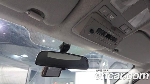 Hyundai Starex 2019 — photo 25