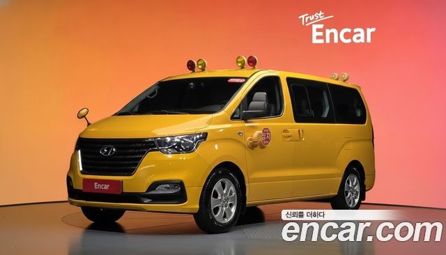 Hyundai Starex 2019 — photo 1