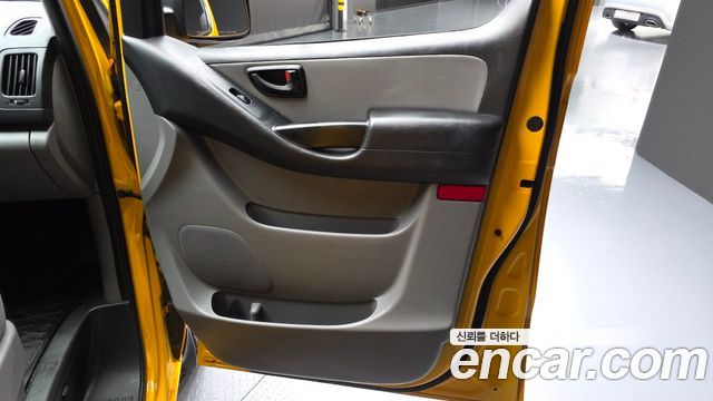 Hyundai Starex 2019 — photo 14
