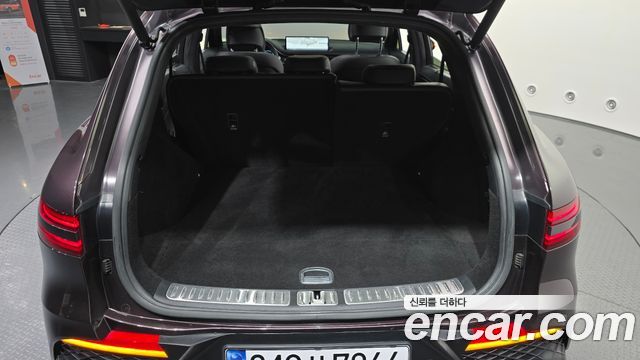 Genesis GV70 2021 — photo 33