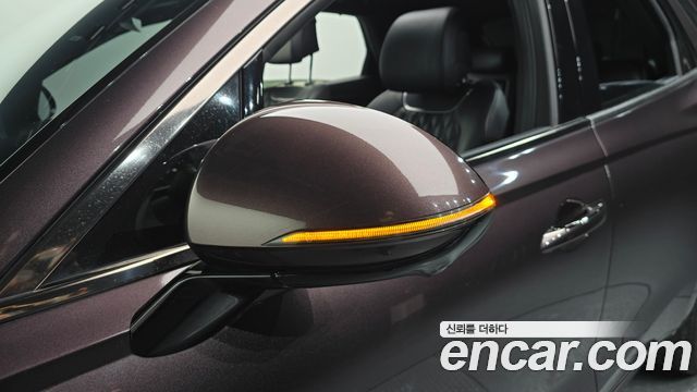 Genesis GV70 2021 — photo 35